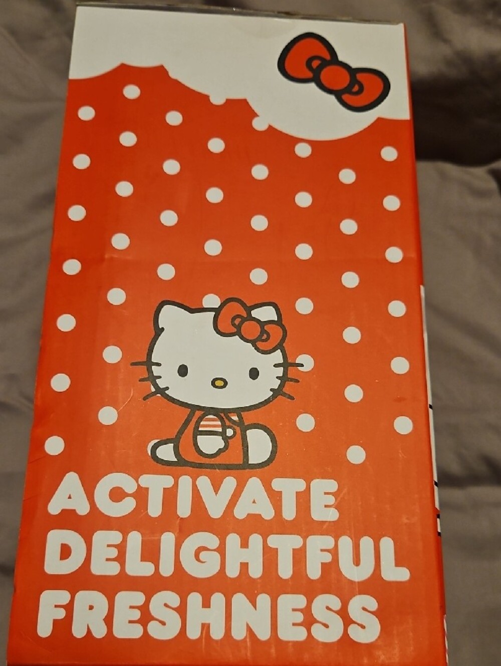 Hello Kitty Ceramic Reed Diffuser with Red Bow - Picture 4 of 5